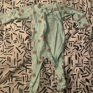 EUC Monica & Andy milk and cookies onesie 🍪